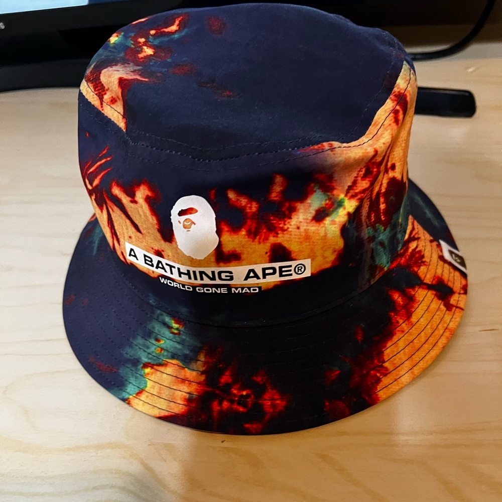 Bucket hat